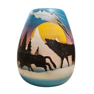 Southwestern Native American Style Pottery Vase 6" Wolves Feather Scene Signed